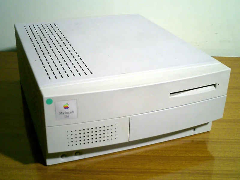 Apple Macintosh IIvi personal computer
