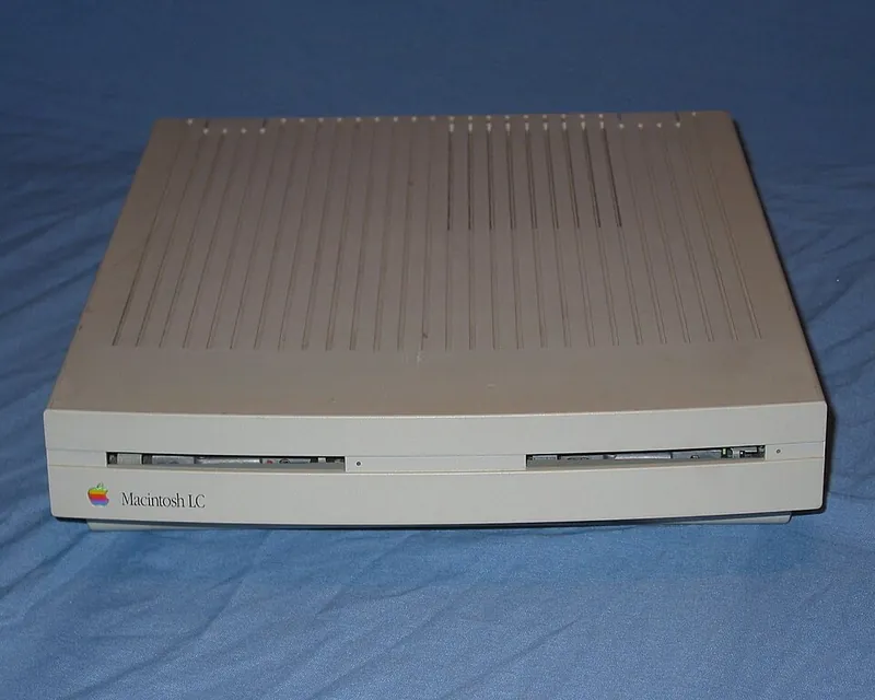Apple Macintosh LC personal computer