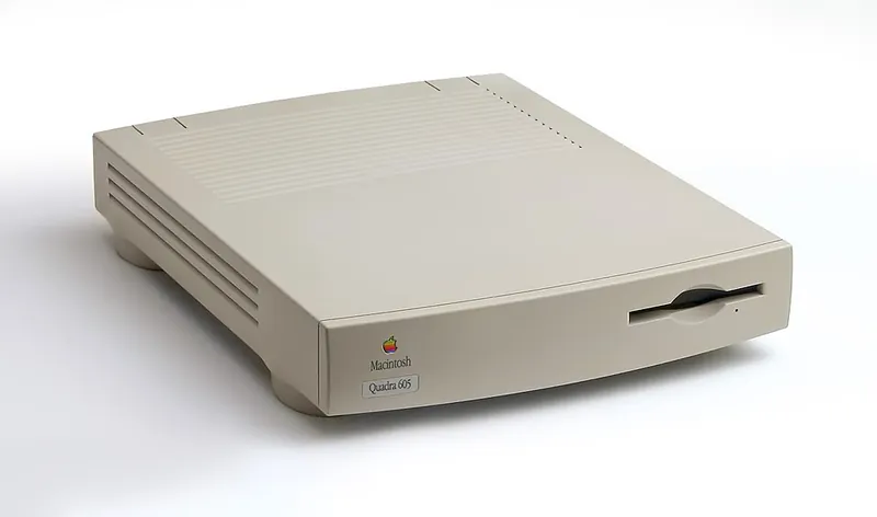 Apple Macintosh Performa 475 personal computer