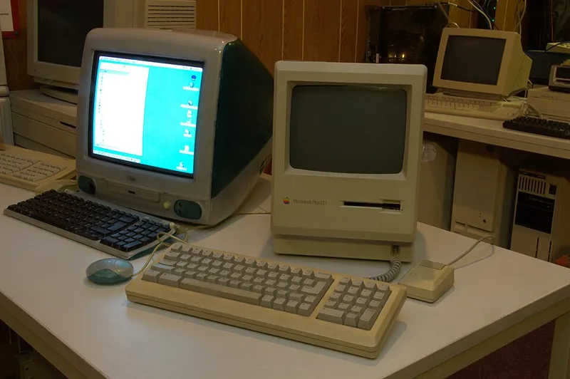 Apple Macintosh Plus ED personal computer