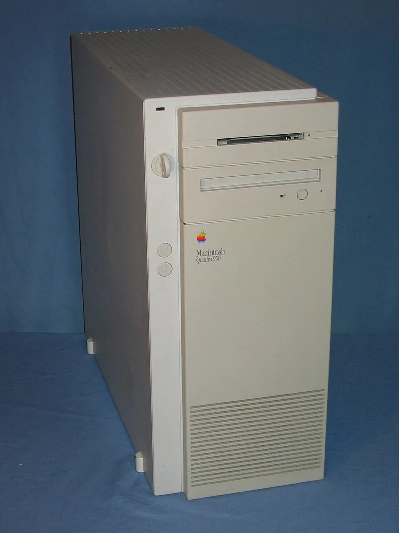Apple Macintosh Quadra 950 personal computer