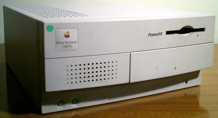 Apple Power Macintosh 7100 personal computer