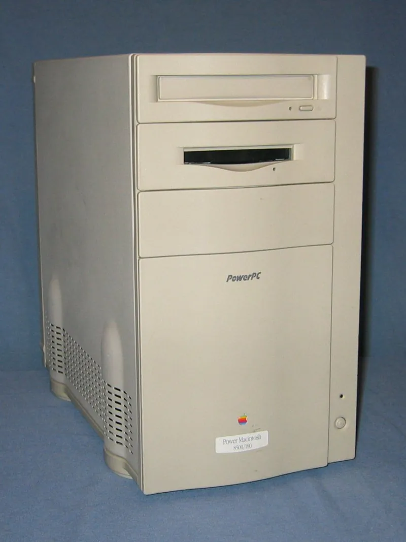 Apple Power Macintosh 8500 personal computer