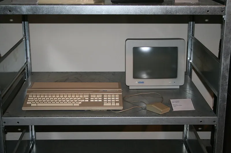Atari 1040STFM personal computer
