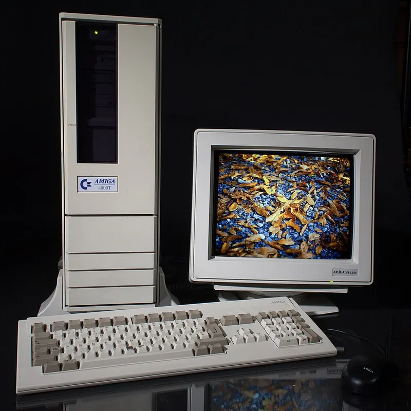 Commodore Amiga 4000T personal computer