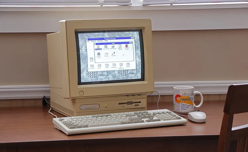 Compaq Presario 425 home computer