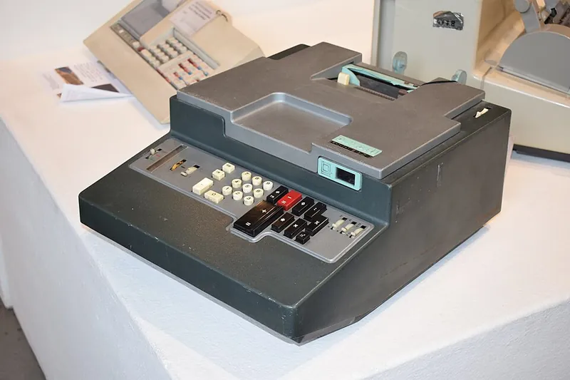 Olivetti Logos 27 home computer