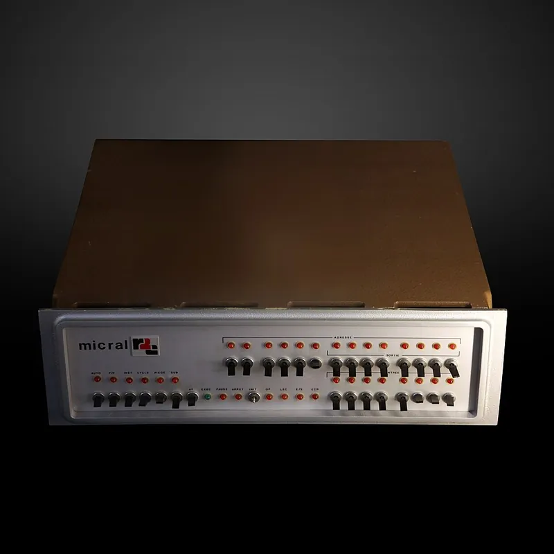 R2E Micral N personal computer