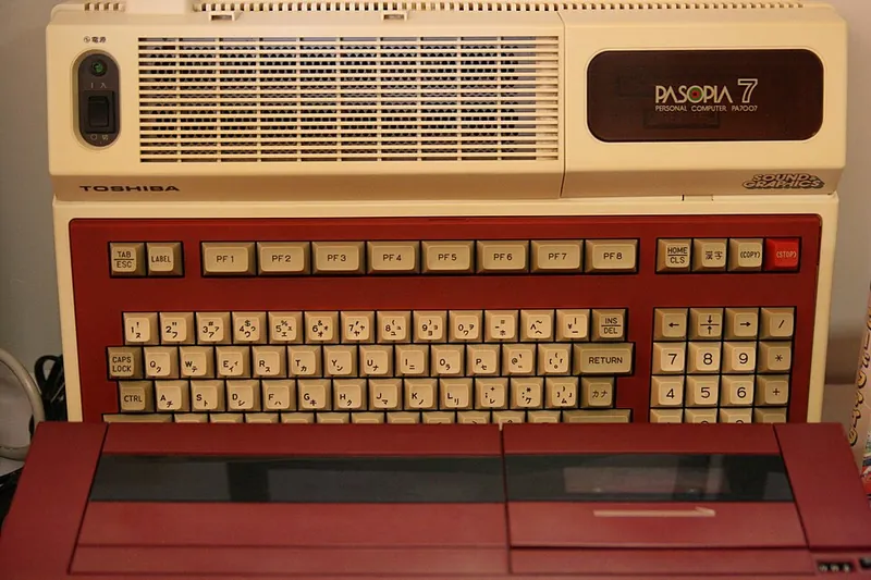 Toshiba Pasopia 7 personal computer