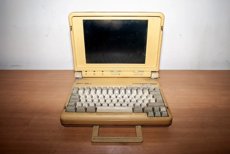 Zenith SupersPort 286e personal computer